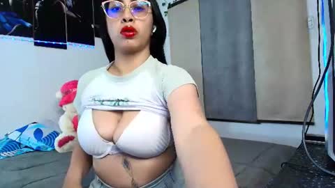 Snapshot of yesie_hot2 chatting on 07/03/26, 01:56 yesie_hot2 online show from 07/03/26, 01:56