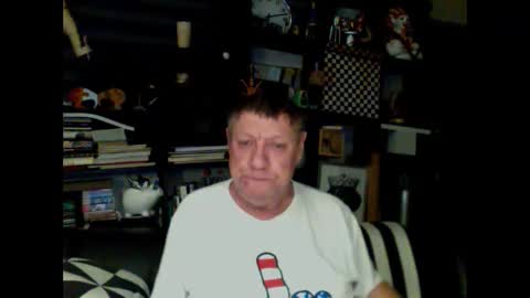 Snapshot of yessex247 chatting on 11/01/25, 04:47 yessex247 online show from 11/01/25, 04:47