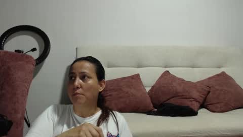 Snapshot of yessica_08 chatting on 09/17/25, 02:13 yessica and andres online show from 09/17/25, 02:13