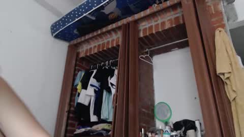 Snapshot of yessica_08 chatting on 09/25/25, 07:17 yessica and andres online show from 09/25/25, 07:17