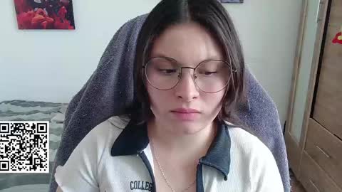 Snapshot of yessica_gomez01 chatting on 04/19/26, 09:17 yessica_gomez01 online show from 04/19/26, 09:17