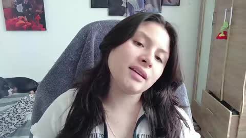 Snapshot of yessica_gomez01 chatting on 04/23/26, 07:38 yessica_gomez01 online show from 04/23/26, 07:38