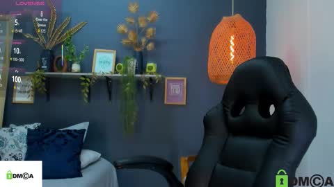 yessika_parker online show from 10/30/25, 02:35