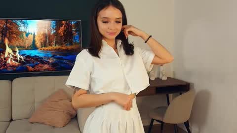 Polly online show from 10/22/25, 07:52