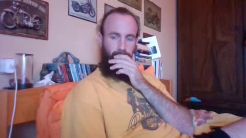 Snapshot of yeti_92 chatting on 09/23/25, 04:10 yeti_92 online show from 09/23/25, 04:10