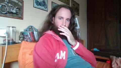 Snapshot of yeti_92 chatting on 09/27/25, 12:21 yeti_92 online show from 09/27/25, 12:21