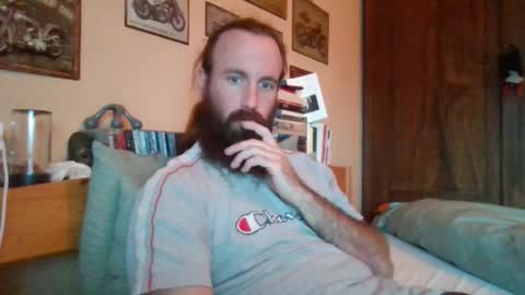 Snapshot of yeti_92 chatting on 10/06/25, 04:15 yeti_92 online show from 10/06/25, 04:15