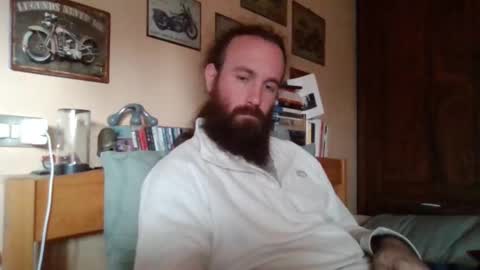 Snapshot of yeti_92 chatting on 10/18/25, 11:33 yeti_92 online show from 10/18/25, 11:33