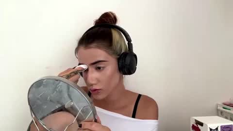 Julia 3 online show from 07/08/26, 01:59