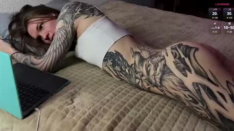 Snapshot of yexes chatting on 10/06/25, 03:59 yexes online show from 10/06/25, 03:59