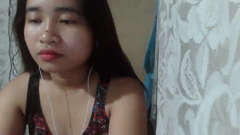 yhang_19 online show from 12/05/24, 12:44