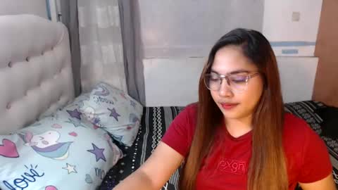 yhang_slut online show from 12/07/24, 08:33