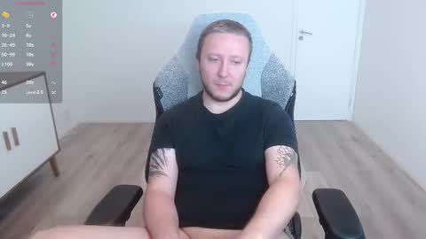 Snapshot of yhdxhy chatting on 09/28/25, 10:09 James online show from 09/28/25, 10:09