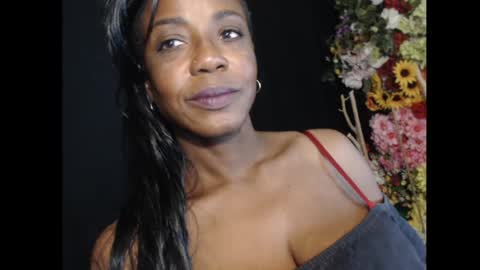 Snapshot of yhlemina chatting on 11/28/25, 12:46 Ms. Mina online show from 11/28/25, 12:46