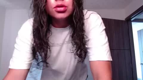 Snapshot of yigolo_ chatting on 07/10/26, 01:25 Gio online show from 07/10/26, 01:25