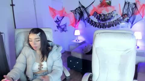 Yiing and yang online show from 10/25/25, 07:41