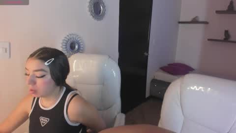 Yiing and yang online show from 10/27/25, 08:57