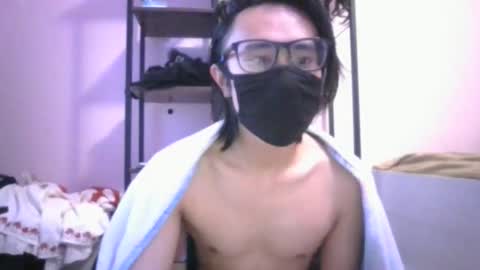 Snapshot of yin476 chatting on 10/24/25, 02:57 yin476 online show from 10/24/25, 02:57