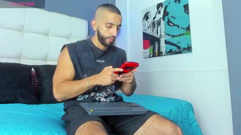 Snapshot of yiyo10_ chatting on 10/07/25, 02:20 Yiyo online show from 10/07/25, 02:20