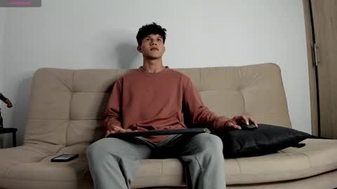 Snapshot of yizus_bonz chatting on 10/13/25, 11:38 yizus_bonz online show from 10/13/25, 11:38