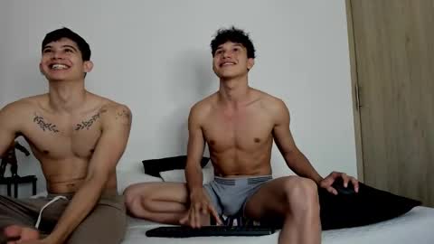 Snapshot of yizus_bonz chatting on 10/18/25, 12:35 yizus_bonz online show from 10/18/25, 12:35