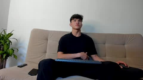 yizus_bonz online show from 05/24/26, 06:02