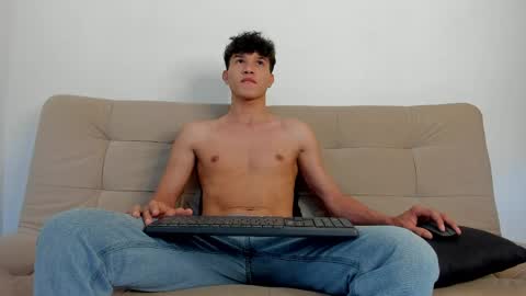 yizus_bonz online show from 06/06/26, 02:44
