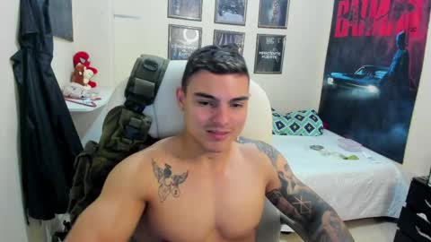 Snapshot of yker18 chatting on 05/12/26, 04:31 yker online show from 05/12/26, 04:31