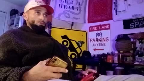 Snapshot of yn2238 chatting on 10/24/25, 09:49 yn2238 online show from 10/24/25, 09:49