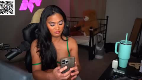 Palmela Handerson online show from 02/15/25, 09:05