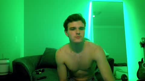 Snapshot of yngdesire1 chatting on 12/03/25, 08:00 yngdesire1 online show from 12/03/25, 08:00