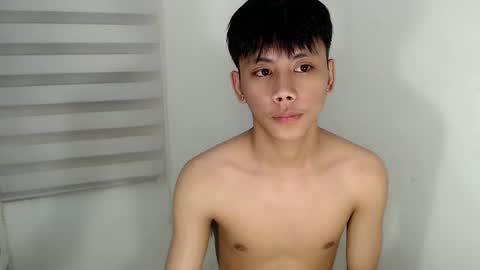 Snapshot of ynotyu chatting on 10/08/25, 09:18 ynotyu online show from 10/08/25, 09:18