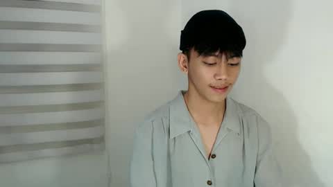 Snapshot of ynotyu chatting on 10/17/25, 03:36 ynotyu online show from 10/17/25, 03:36