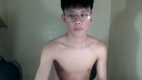 Snapshot of ynotyu chatting on 11/02/25, 04:20 ynotyu online show from 11/02/25, 04:20