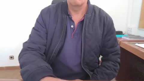 Snapshot of yo47 chatting on 10/24/25, 11:39 Yo47 online show from 10/24/25, 11:39