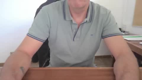 Snapshot of yo47 chatting on 11/11/25, 03:56 Yo47 online show from 11/11/25, 03:56