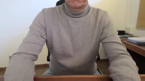 Snapshot of yo47 chatting on 11/26/25, 02:51 Yo47 online show from 11/26/25, 02:51