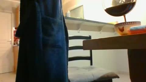 Yoann online show from 10/15/25, 05:29