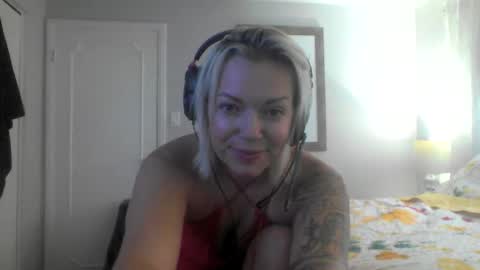 Yogiblondebangme online show from 09/27/25, 10:04