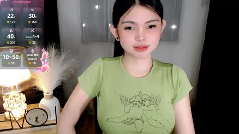 Snapshot of yogirl_abby chatting on 04/07/26, 10:09 Hi i am Abby i am Filipina Aussie youve ever wanted to meet NOT INTO CHEAP GUY online show from 04/07/26, 10:09