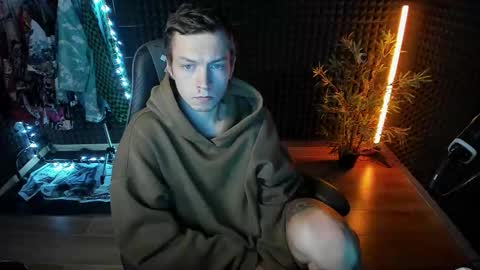 Snapshot of yoi_aji chatting on 10/02/25, 06:31 You can ask my name in pm online show from 10/02/25, 06:31