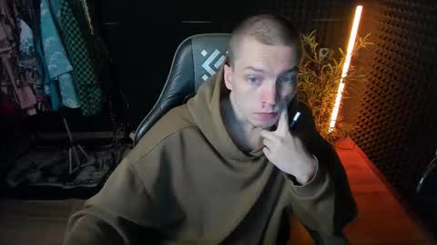 Snapshot of yoi_aji chatting on 10/22/25, 05:19 You can ask my name in pm online show from 10/22/25, 05:19