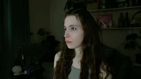 Snapshot of yoka_paradoxxx chatting on 05/31/26, 10:22 yoka_paradoxxx online show from 05/31/26, 10:22