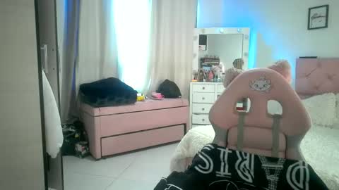 Snapshot of yokiko_daring chatting on 12/15/25, 01:37 yokiko online show from 12/15/25, 01:37