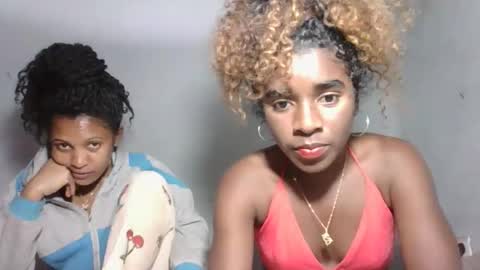 yolandrina05 online show from 09/27/25, 09:03