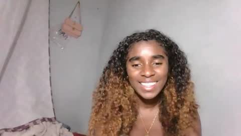 yolandrina05 online show from 10/02/25, 09:38