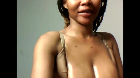 amazingkellyxx online show from 12/21/25, 01:13