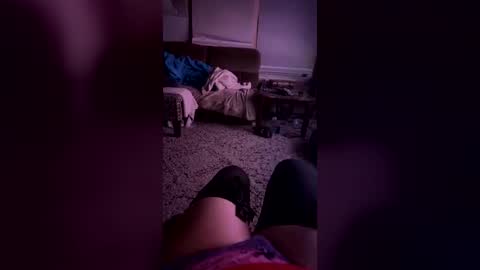 yoorlilsecret online show from 06/18/26, 06:57