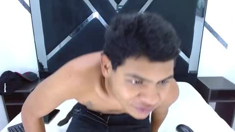 Snapshot of yordi_alpha chatting on 10/23/25, 12:26 Yordi online show from 10/23/25, 12:26