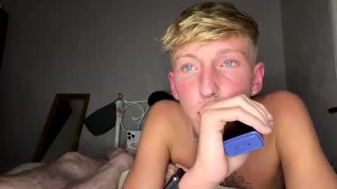 Snapshot of yorkshirelad208 chatting on 01/02/25, 12:23 Harrison online show from 01/02/25, 12:23